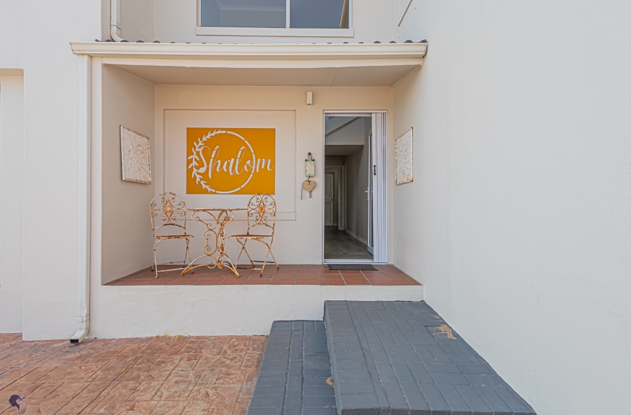 5 Bedroom Property for Sale in Country Club Western Cape